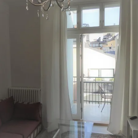 Luxhousing With Balcony アパート *
