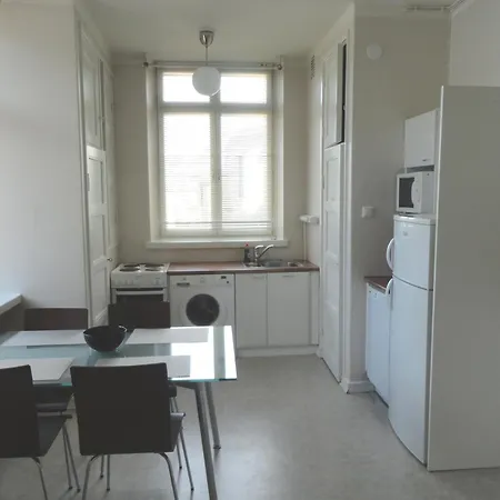 Luxhousing With Balcony
