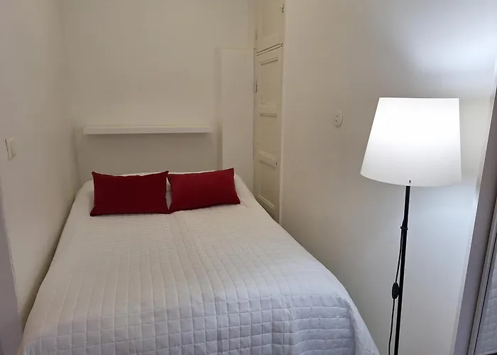 Luxhousing With Balcony *